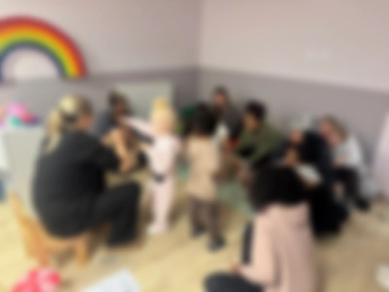Group session with practitioners, parents and children